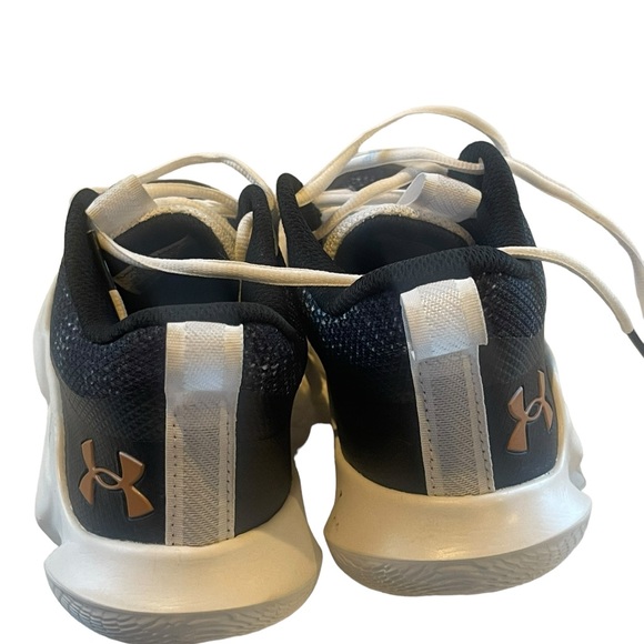 Under Armour. Sz 9.5 Women. Athletic Shoes/Trainers/Sneakers. Great condition - Picture 3 of 13